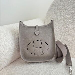 Authentic Hermes Evelyne Mini M8